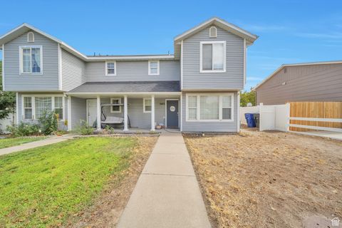 Photo of 5603 S 4015 W, Taylorsville, UT 84129 (MLS # 2107164) Photo of 5603 S 4015 W, Taylorsville, UT 84129 (MLS # 2107164)