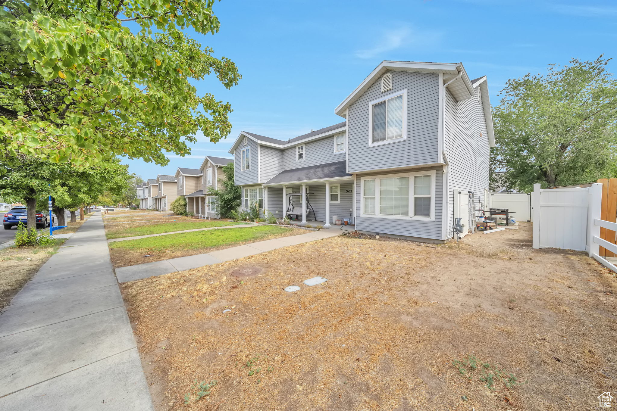 VILLAGE WEST - Residential