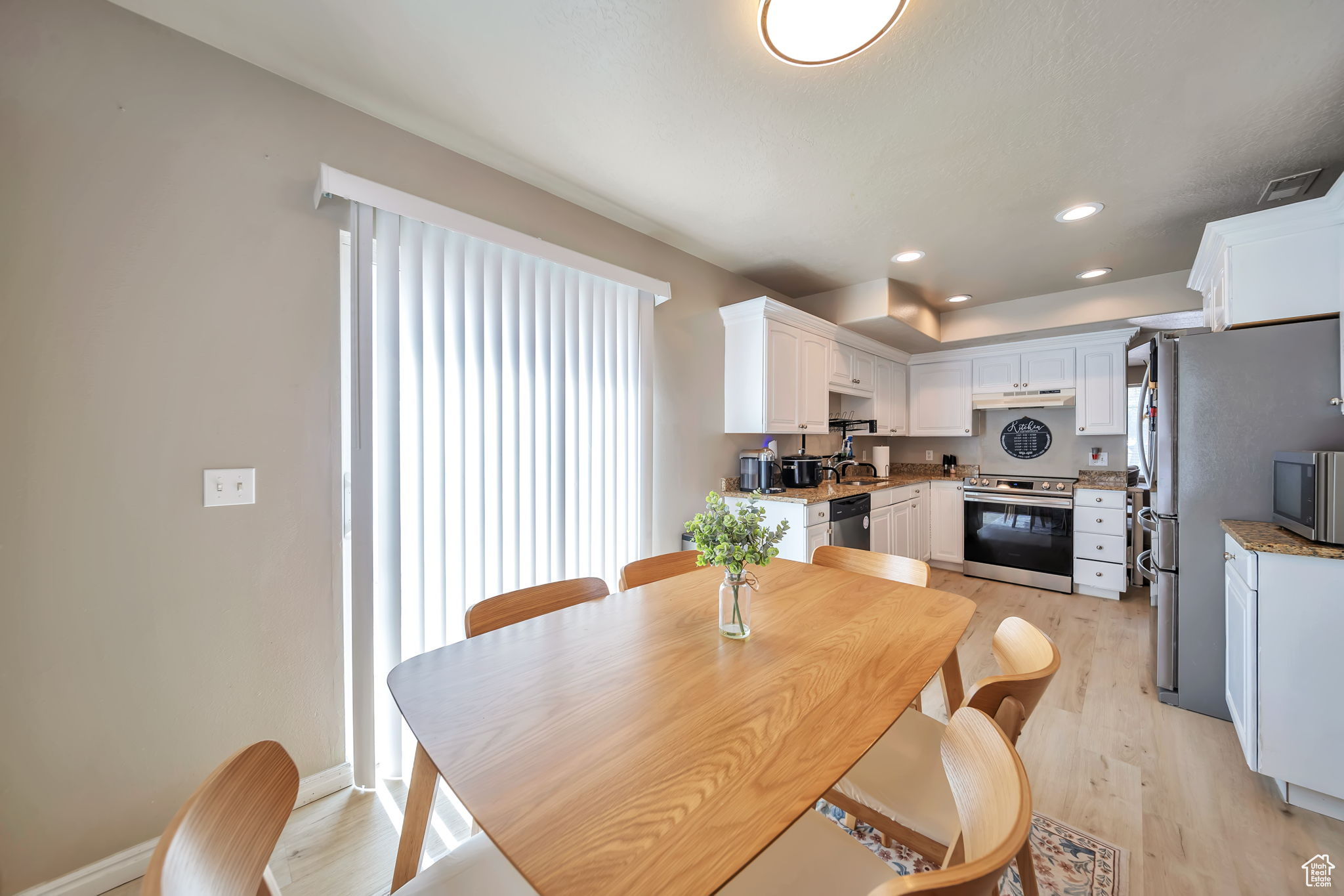 VILLAGE WEST - Residential