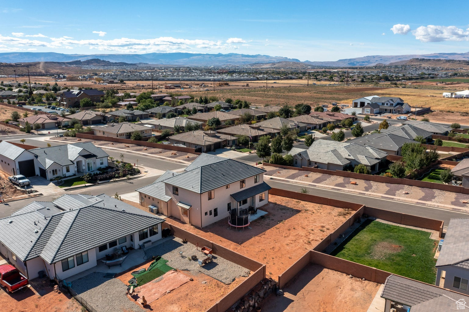 ROADRUNNER RIDGE 5 - Residential