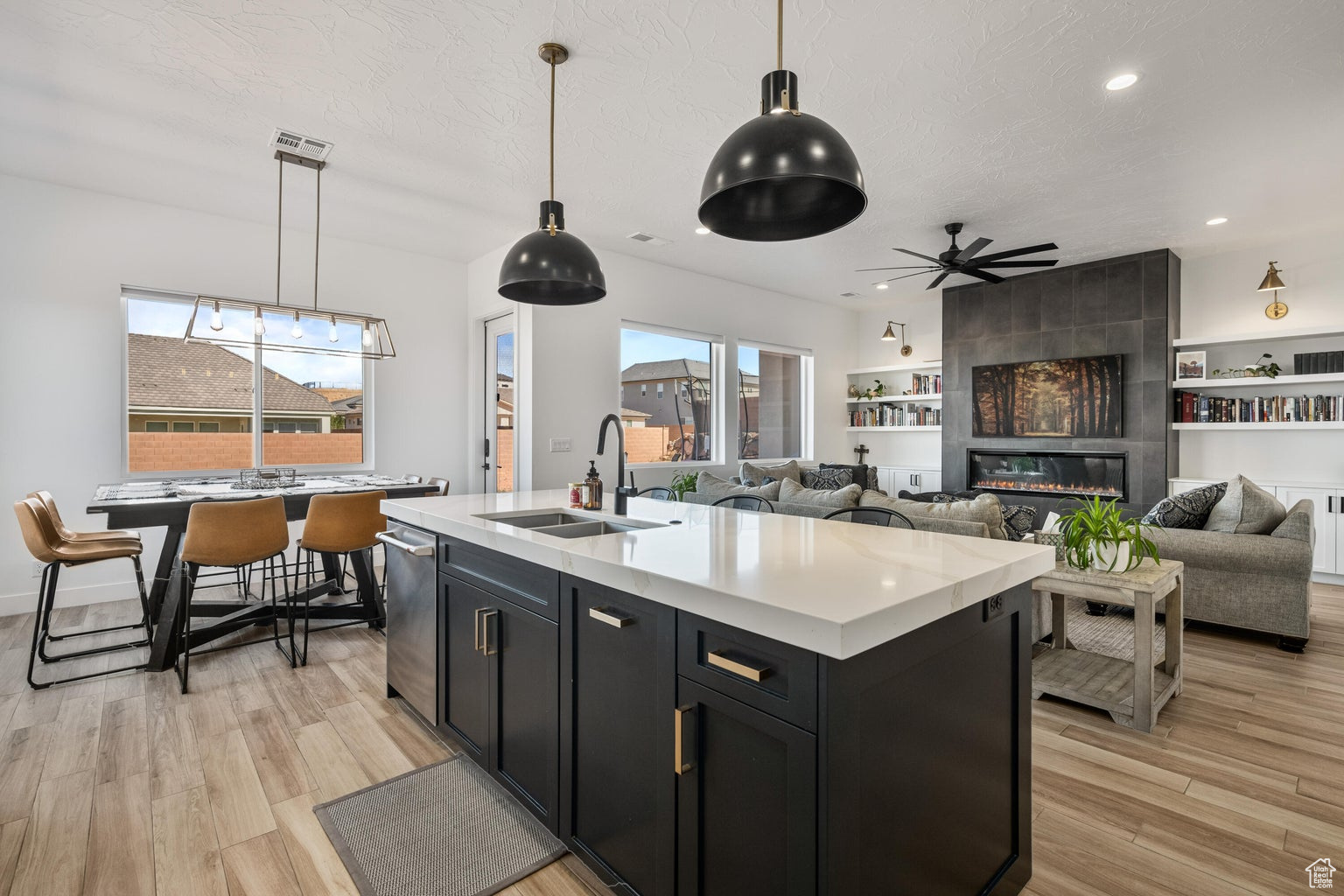 ROADRUNNER RIDGE 5 - Residential