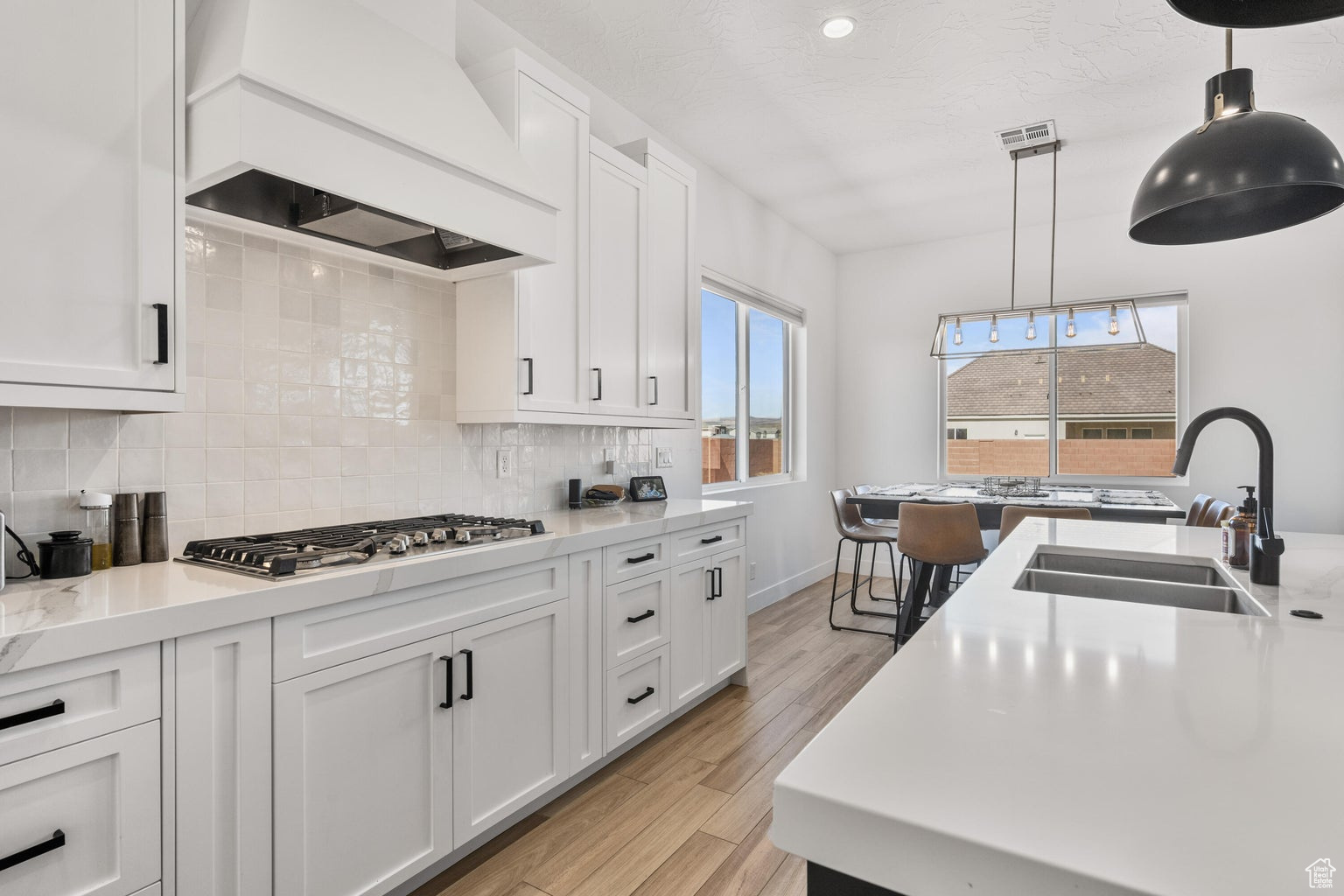 ROADRUNNER RIDGE 5 - Residential