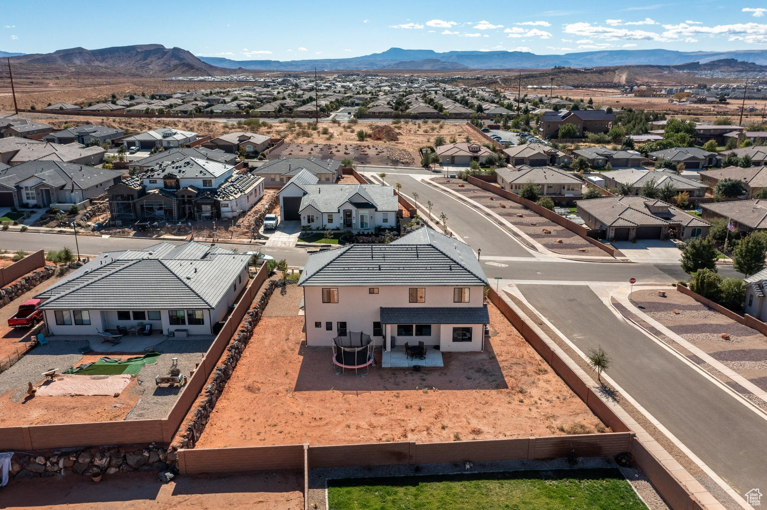 ROADRUNNER RIDGE 5 - Residential