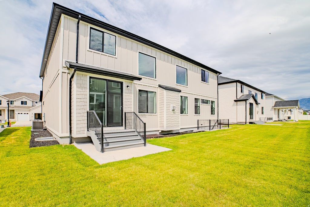 Photo of 243 S COTTONWOOD RD #7503, Vineyard, UT 84059 (MLS # 2183311)