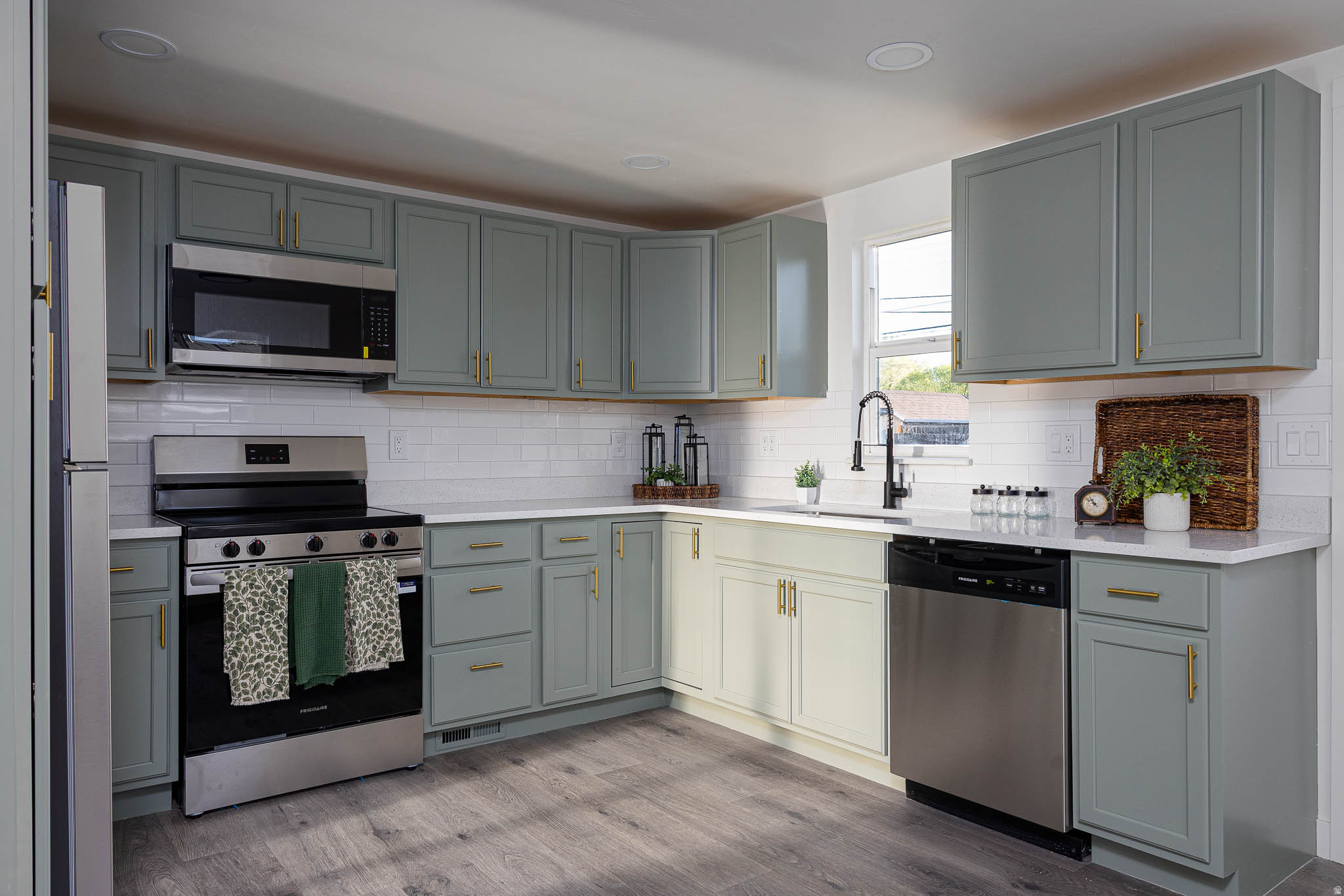 HILLSDALE SUB - Residential