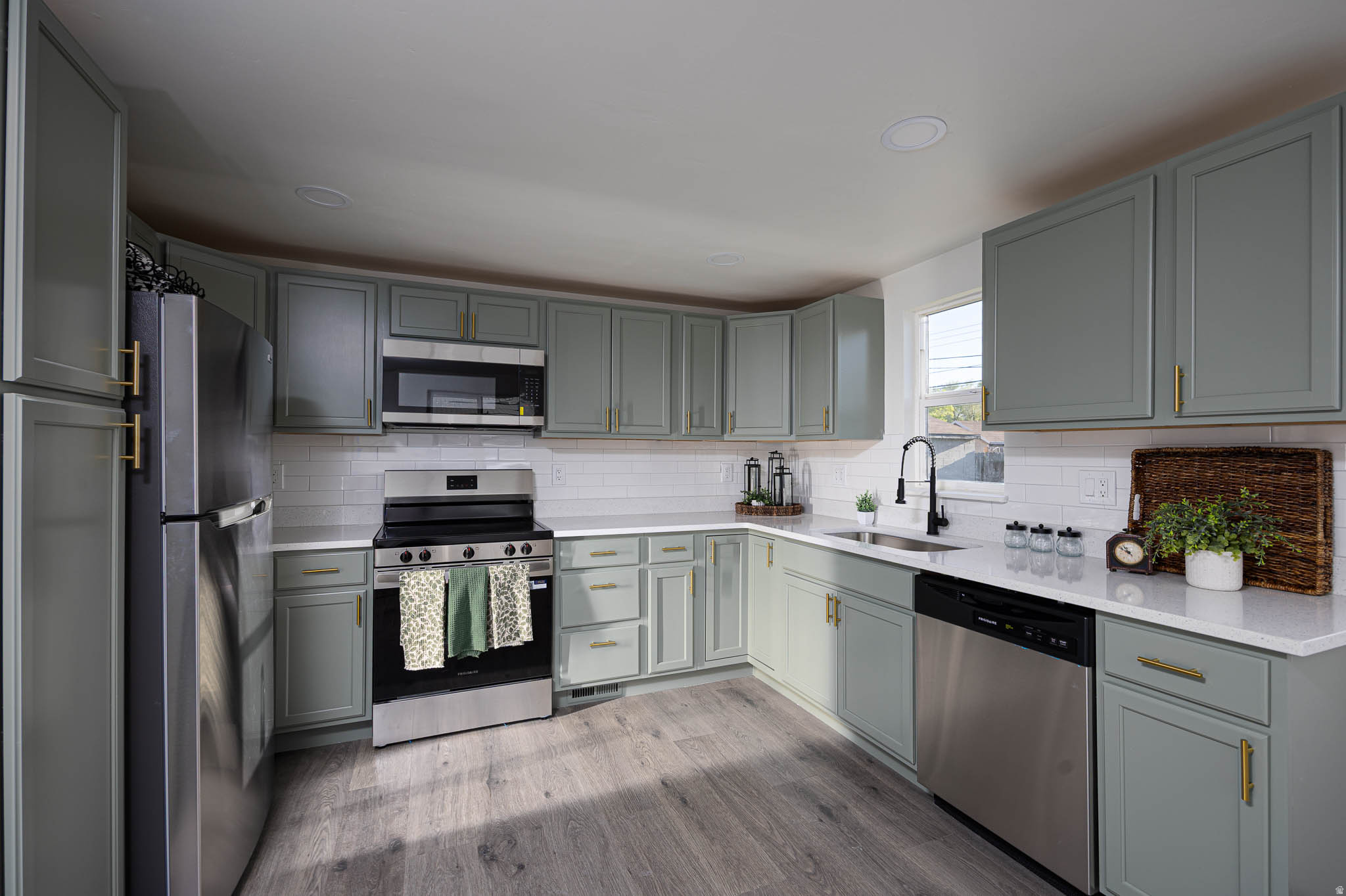 HILLSDALE SUB - Residential