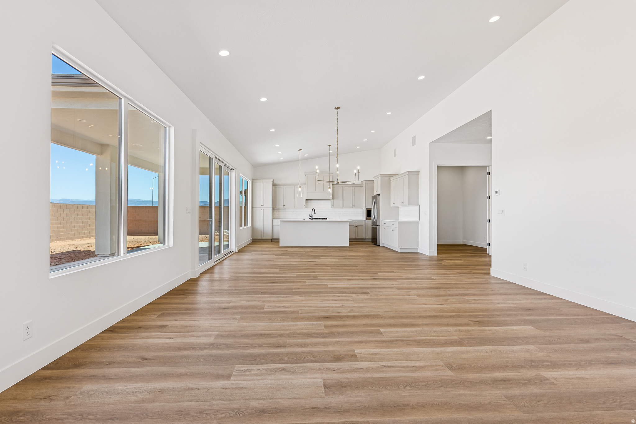 RED SANDS - Residential