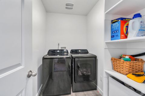 Tiny photo for 574 N WINDING RIVER AVE, Lehi, UT 84048 (MLS # 2108339)