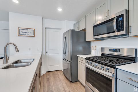 Tiny photo for 574 N WINDING RIVER AVE, Lehi, UT 84048 (MLS # 2108339)