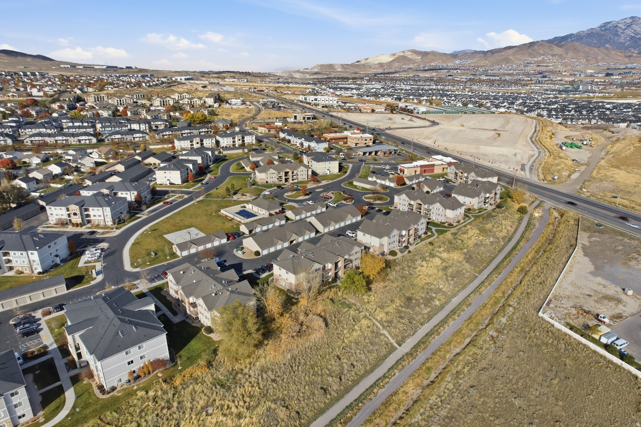 HILLCREST CONDO - Residential