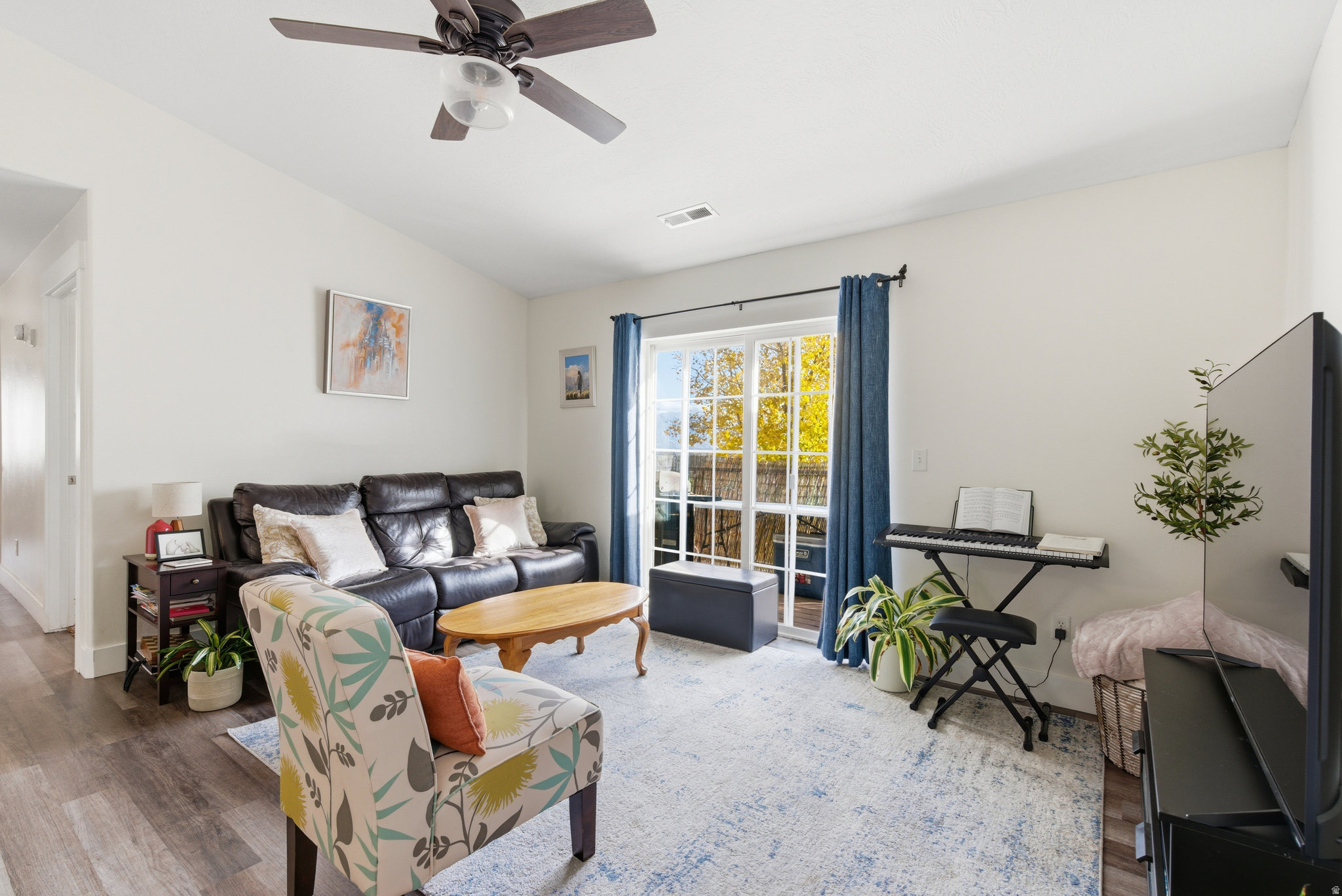 HILLCREST CONDO - Residential