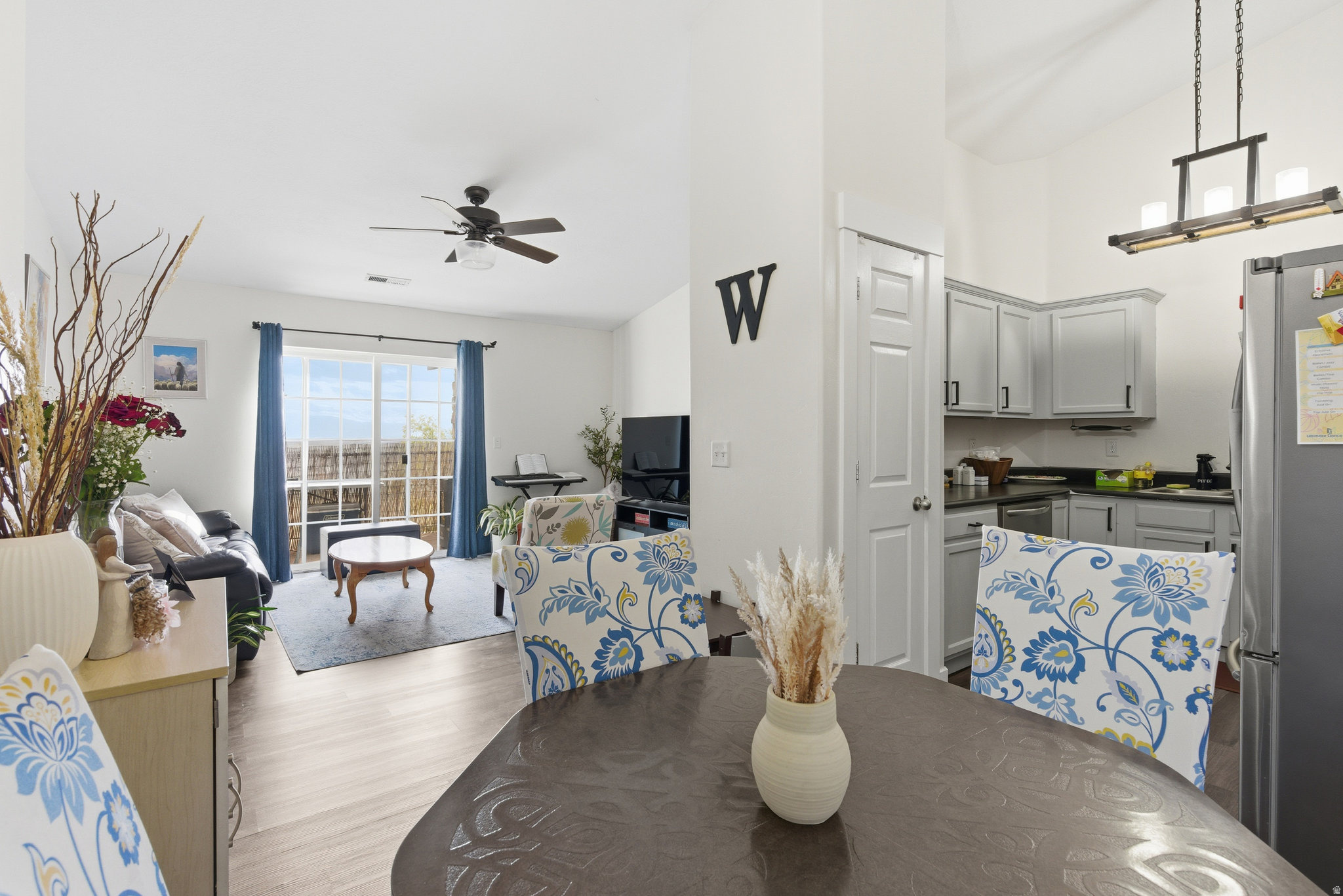 HILLCREST CONDO - Residential