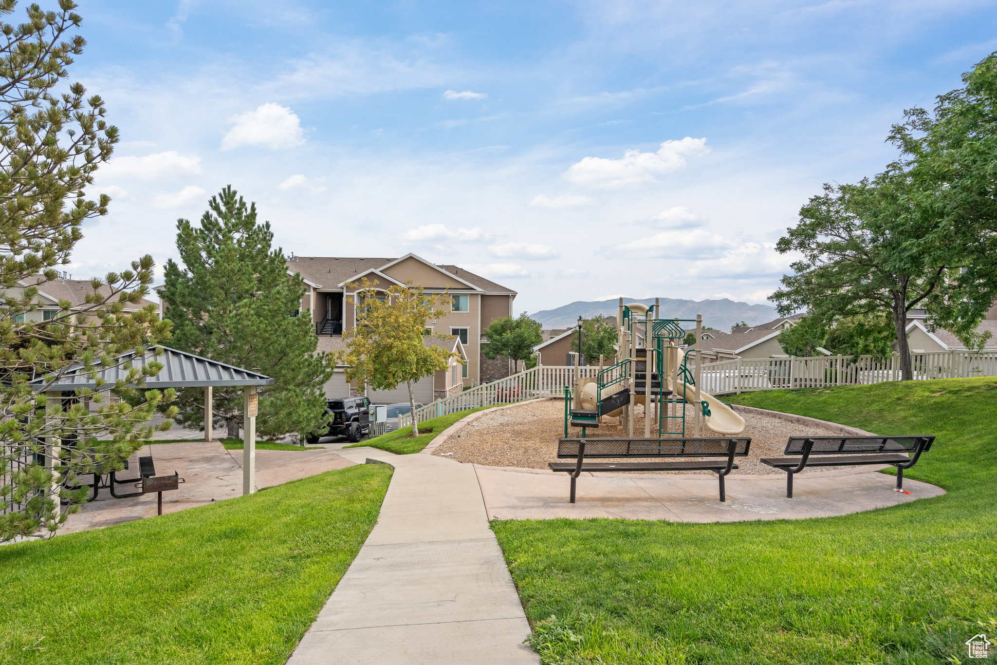 THE SPRINGS - Residential