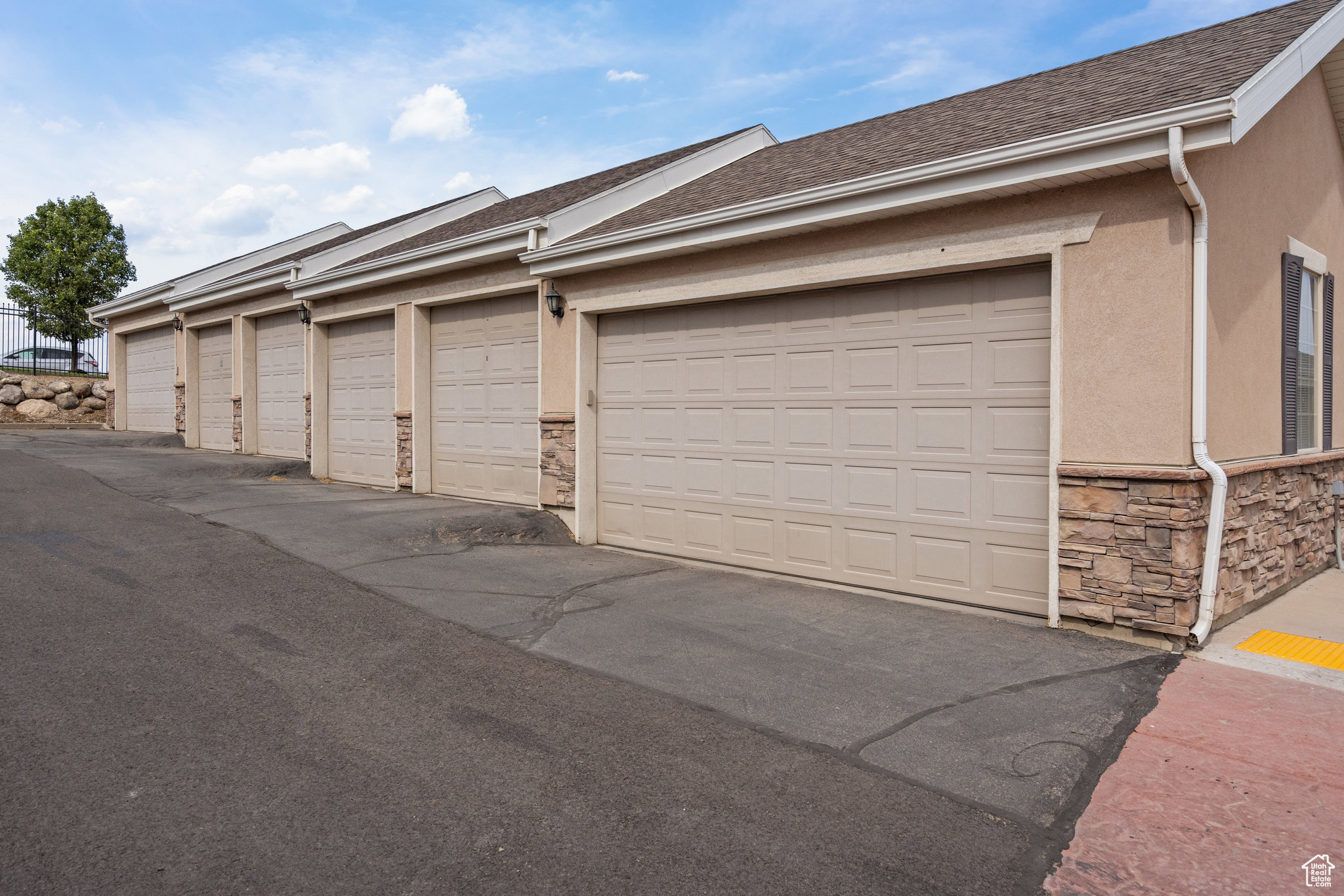 THE SPRINGS - Residential