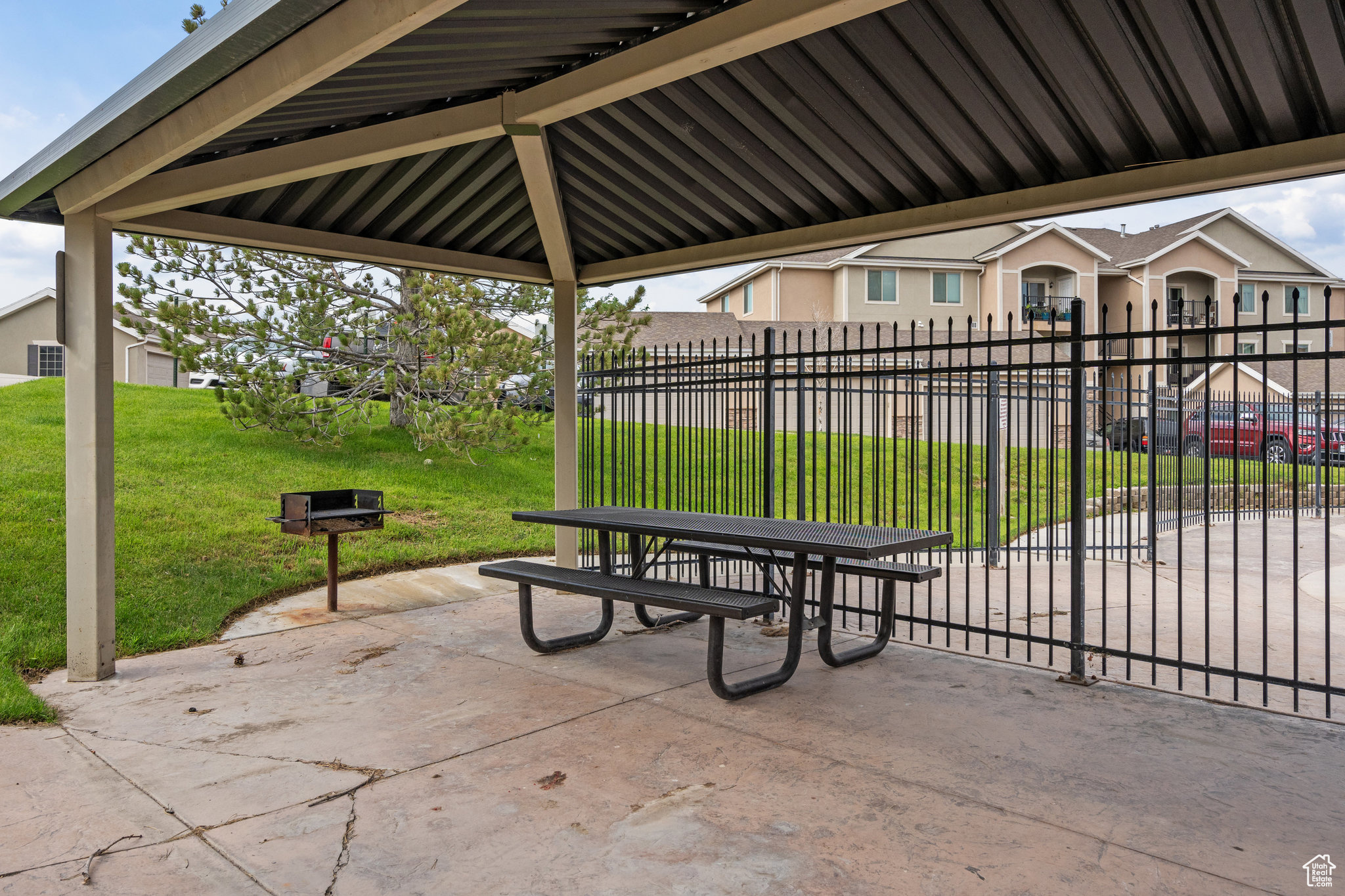 THE SPRINGS - Residential