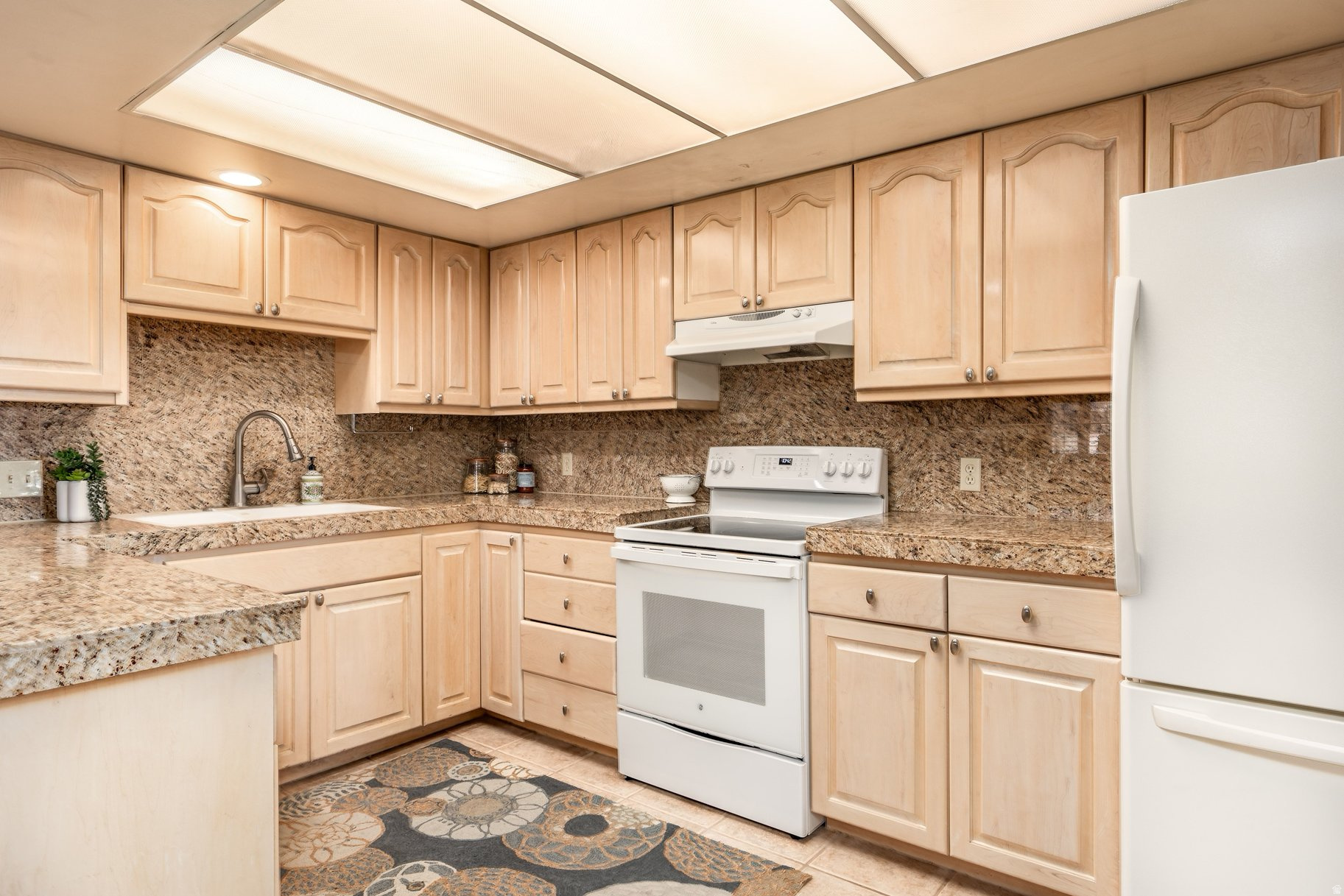 TERRACE FALLS CONDM - Residential