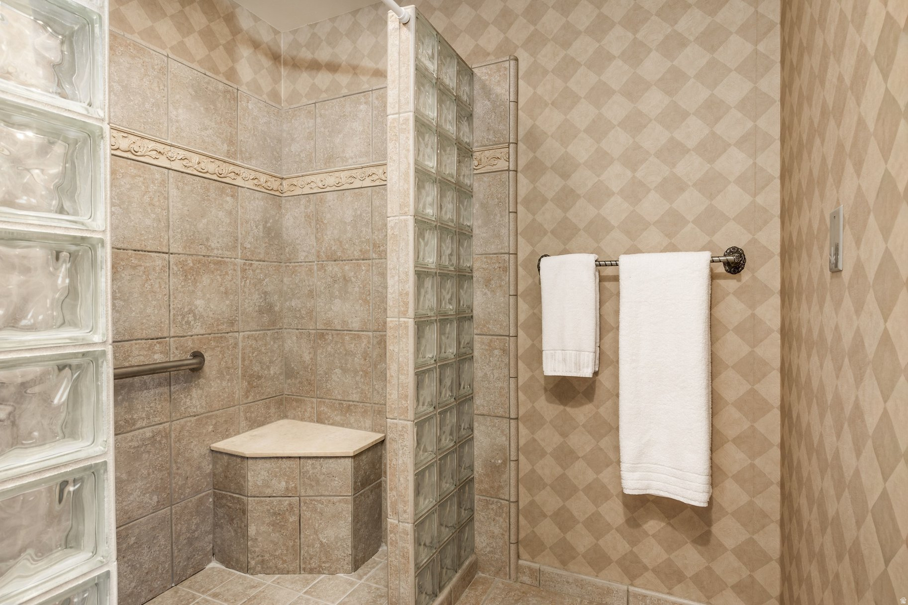 TERRACE FALLS CONDM - Residential