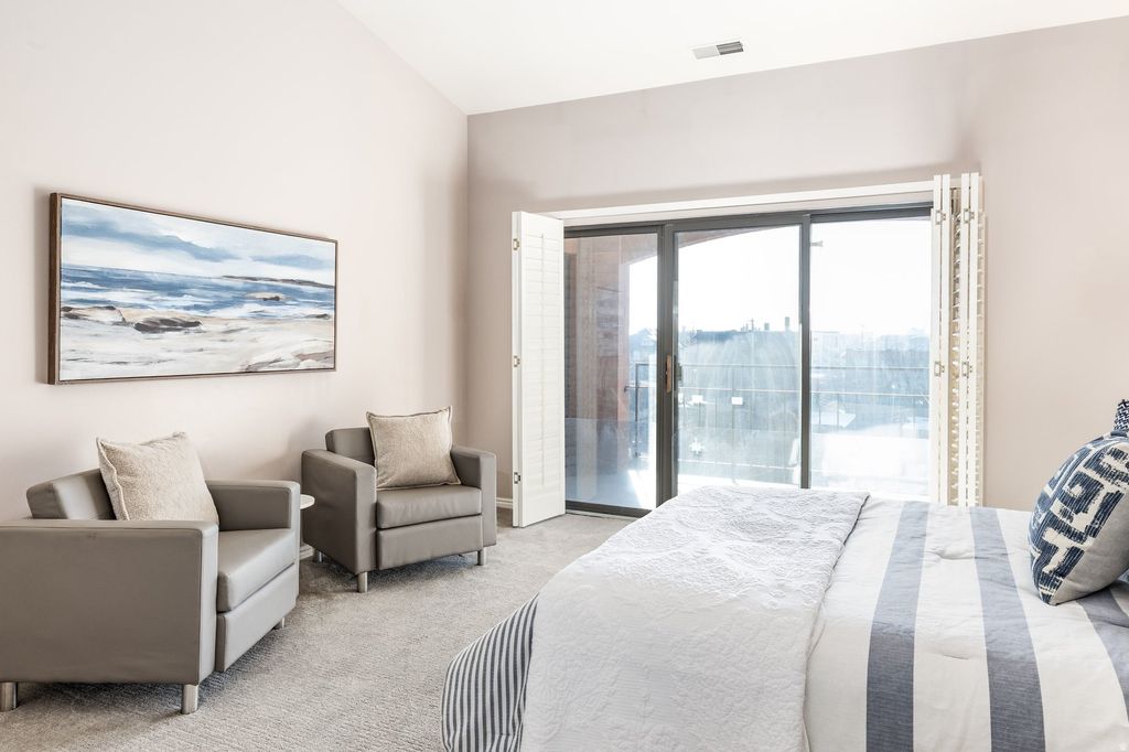 Photo of 171 E 3RD AVE #702, Salt Lake City, UT 84103 (MLS # 2128500)