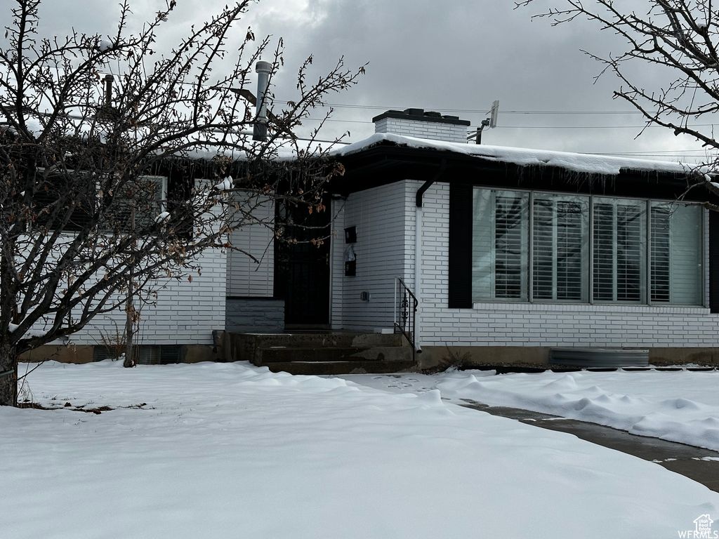 Photo of 702 N 100 W, Logan, UT 84321 (MLS # 2073280)