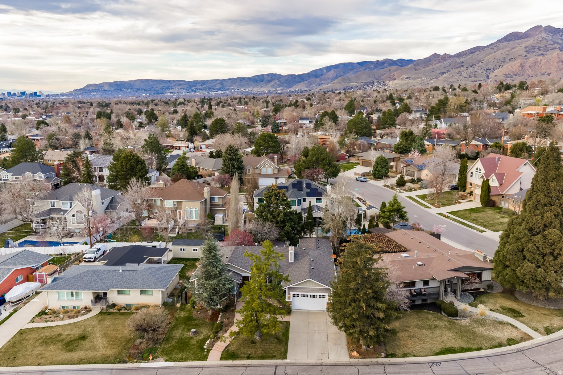 LA JOYA HEIGHTS - Residential