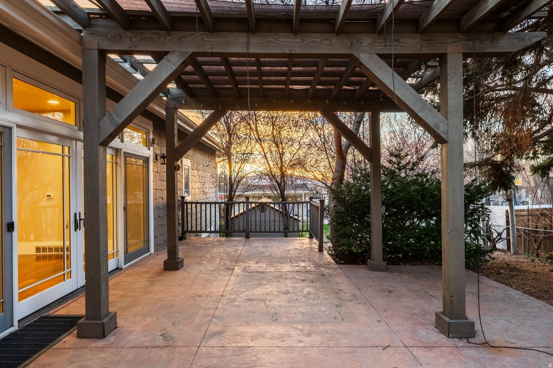 LA JOYA HEIGHTS - Residential