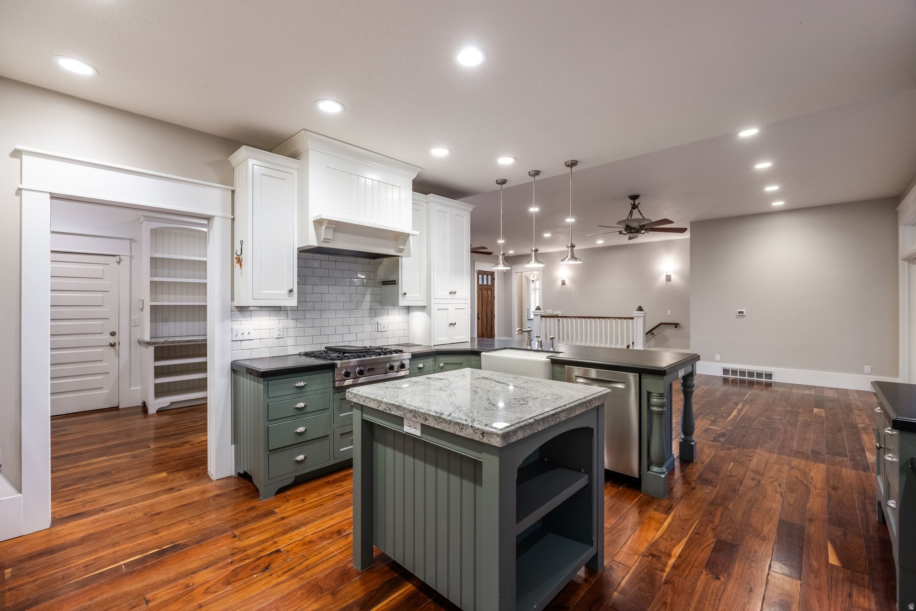 LA JOYA HEIGHTS - Residential