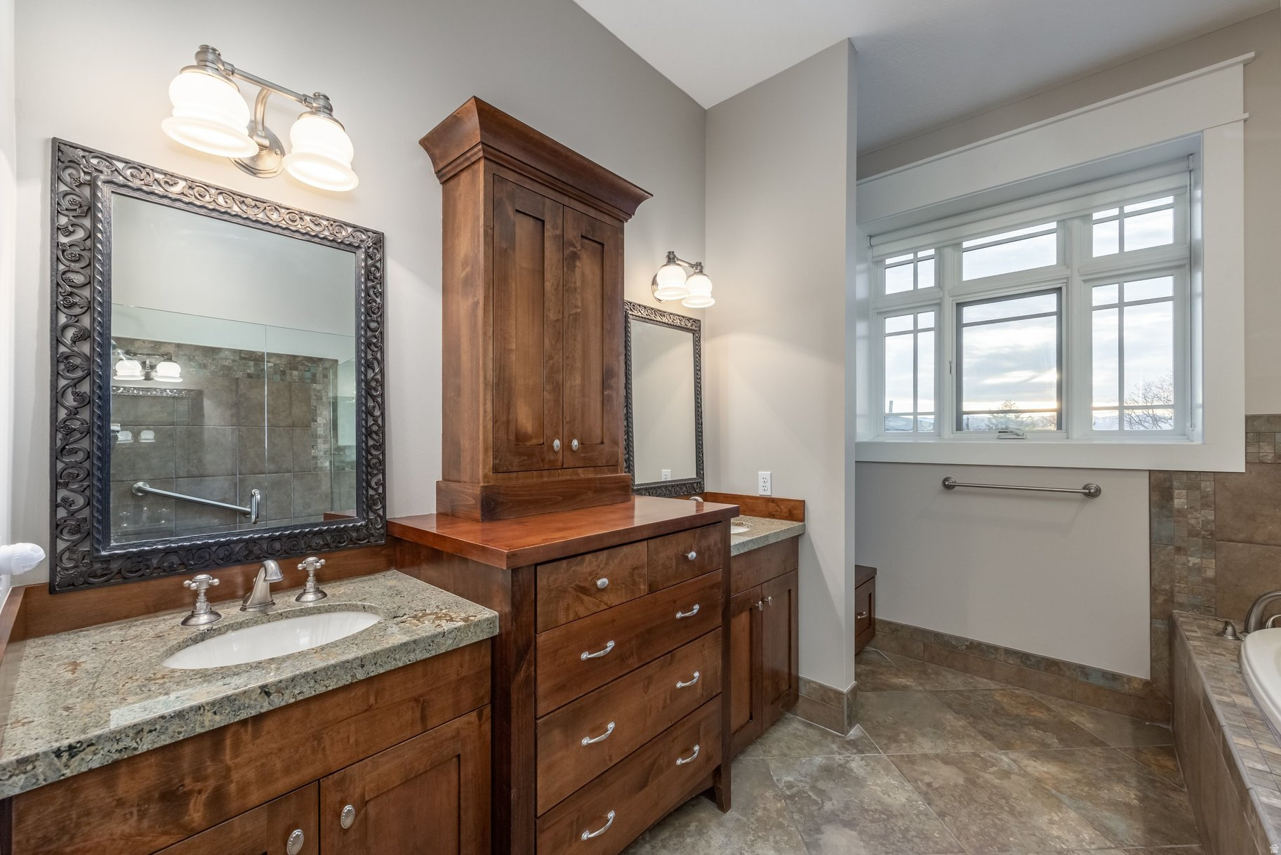 LA JOYA HEIGHTS - Residential