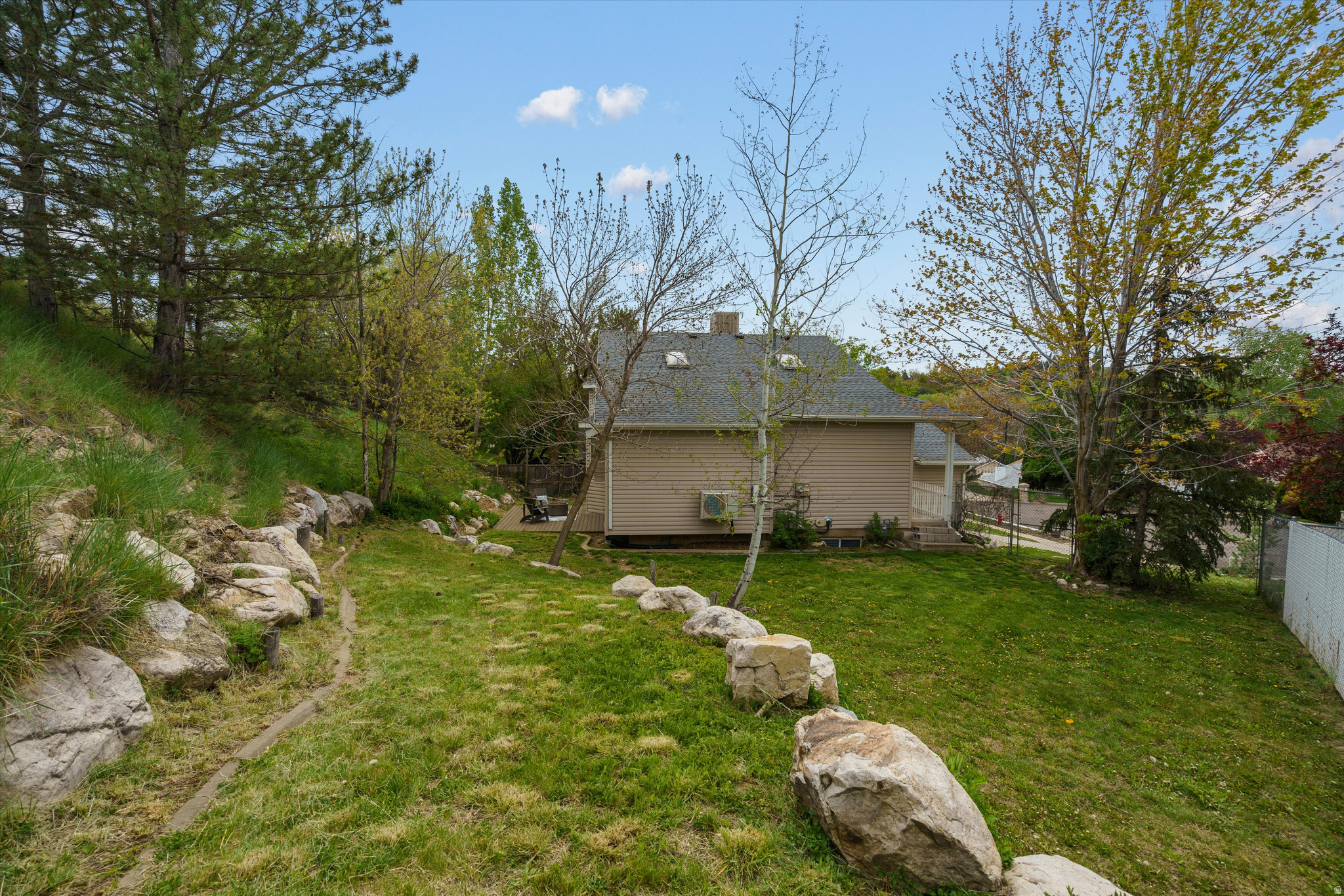 SUNNYSIDE MANOR - Residential