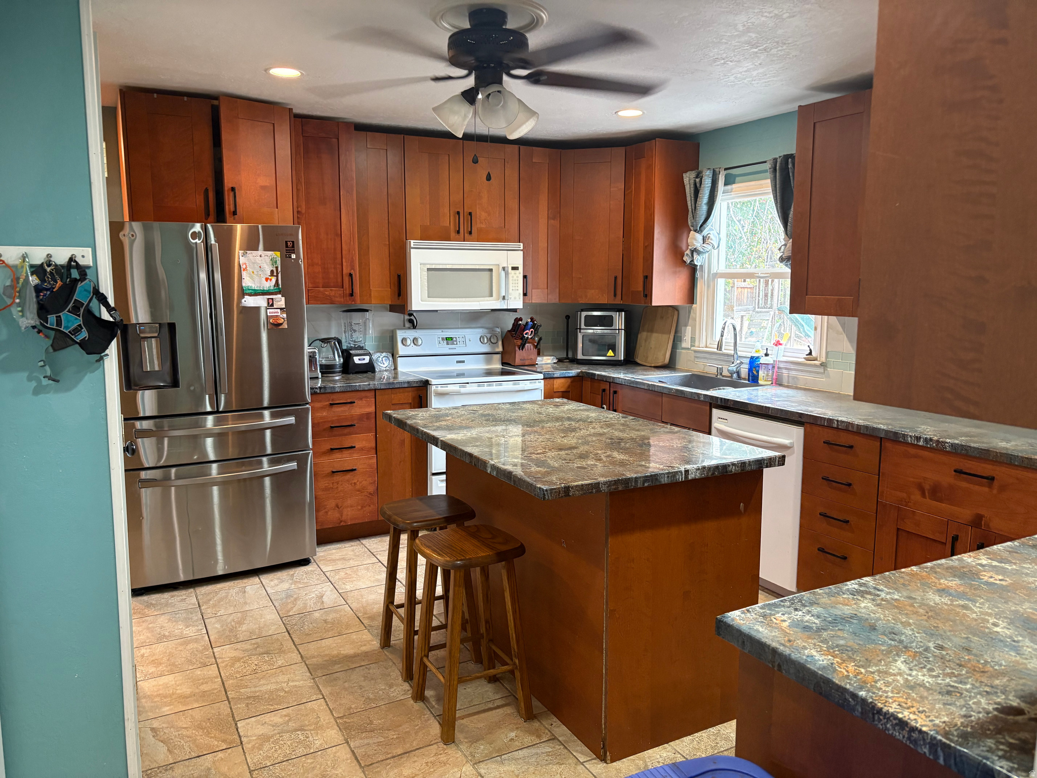 POPLAR PLACE - Residential