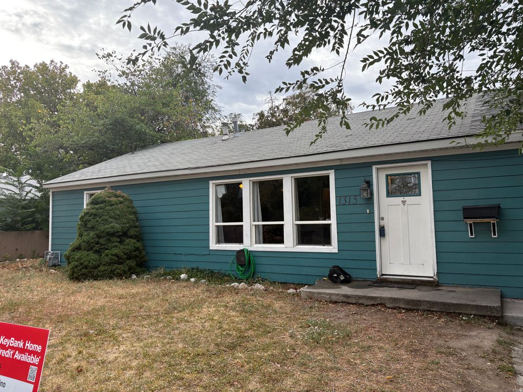 Photo of 1315 W GILLESPIE AVE, Salt Lake City, UT 84104 (MLS # 2154669)