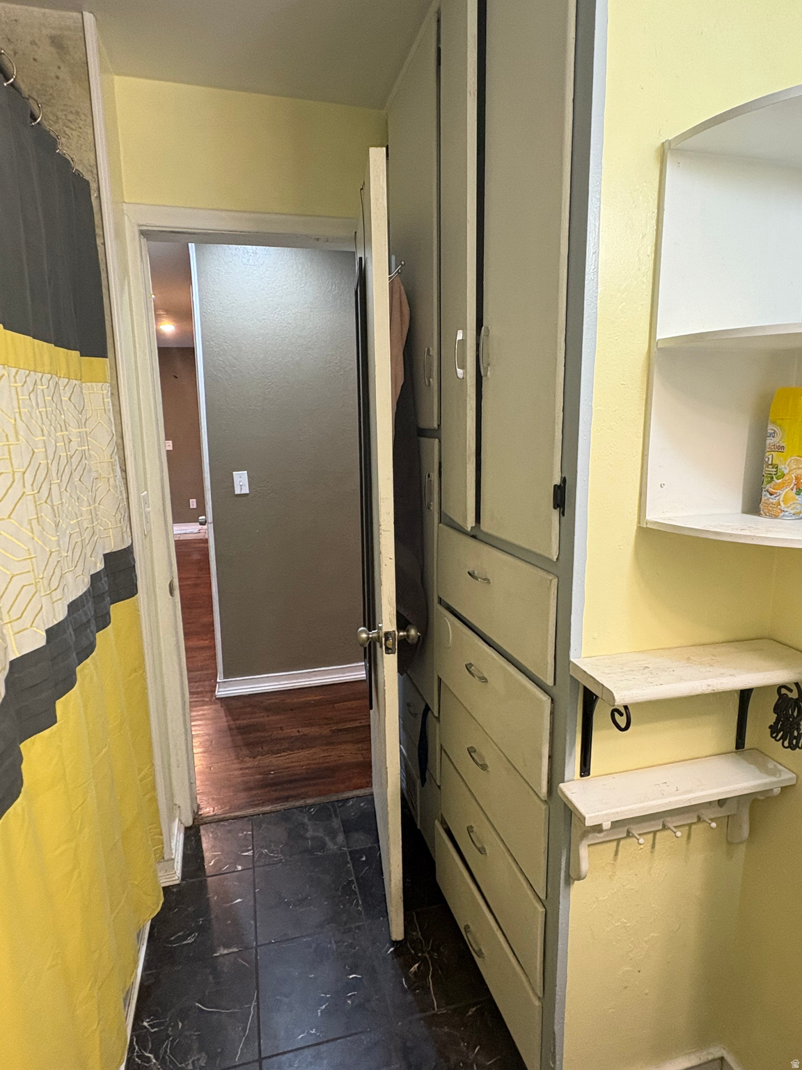POPLAR PLACE - Residential