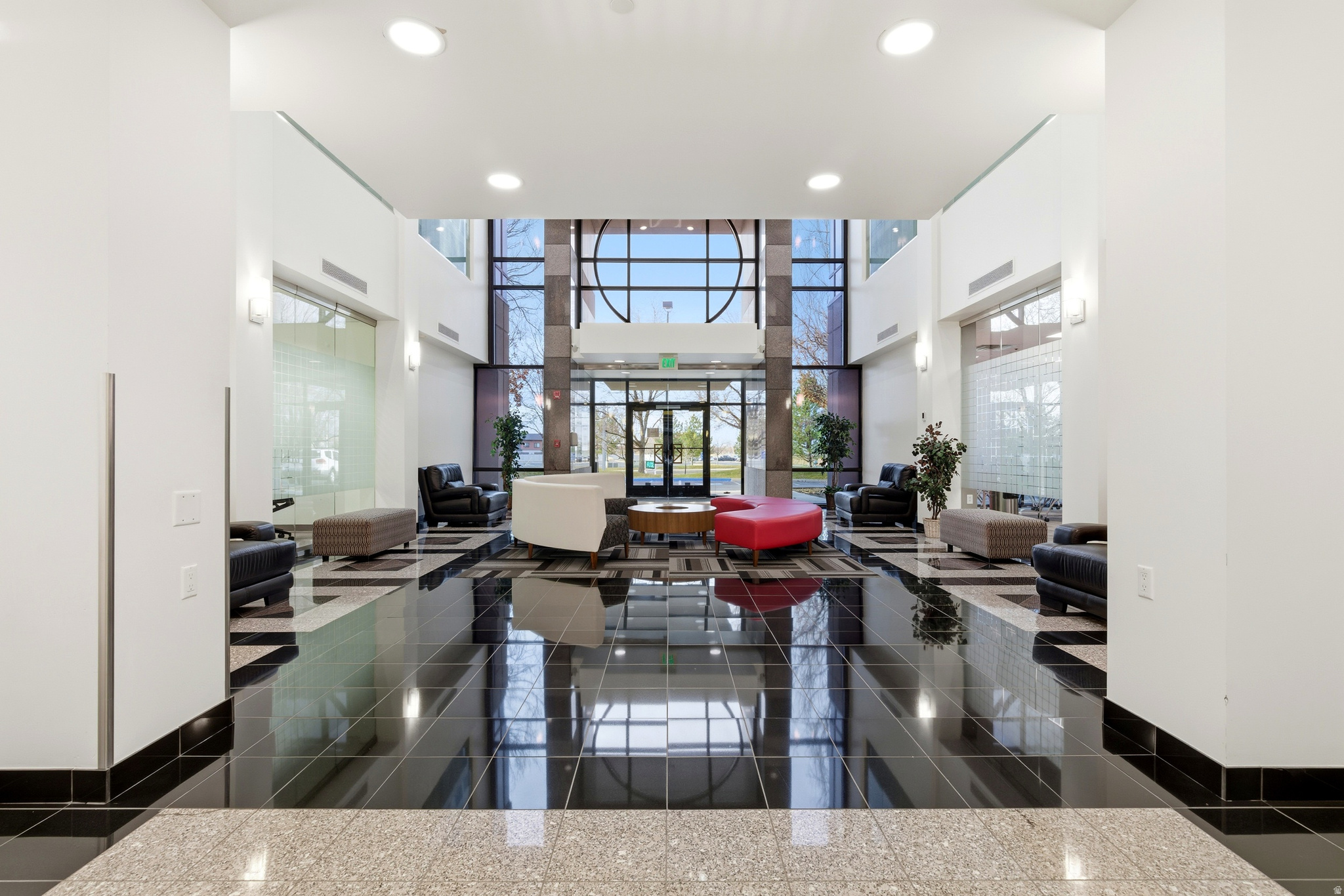 LAKE POINTE - Commercial Lease