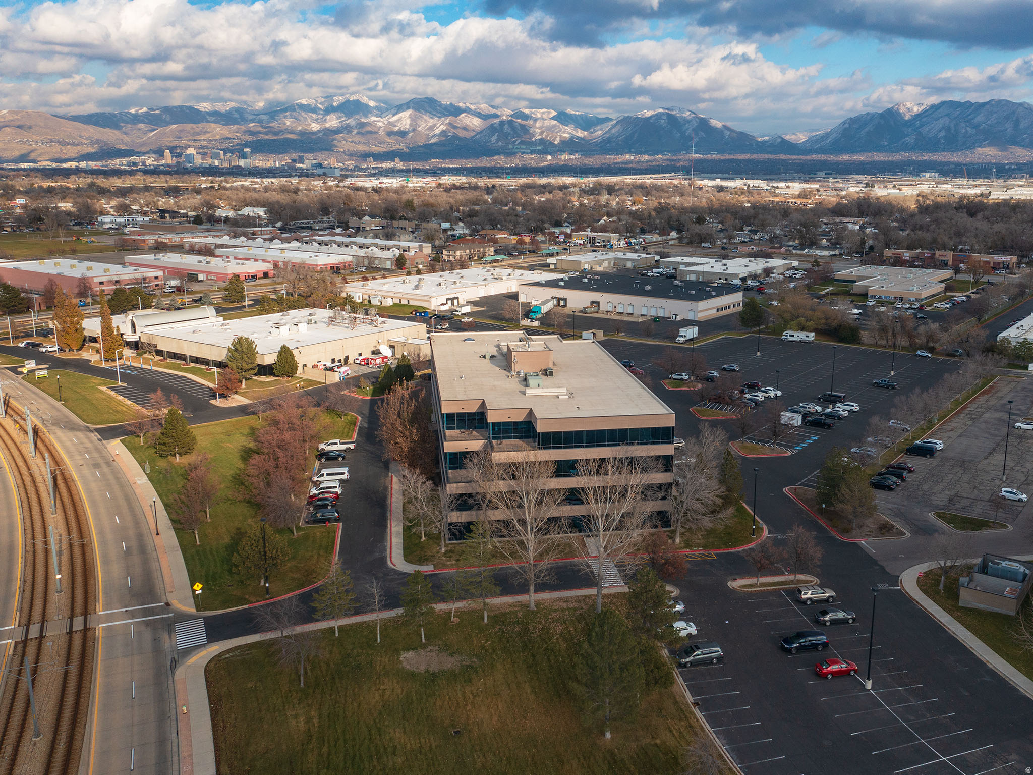 LAKE POINTE - Commercial Lease