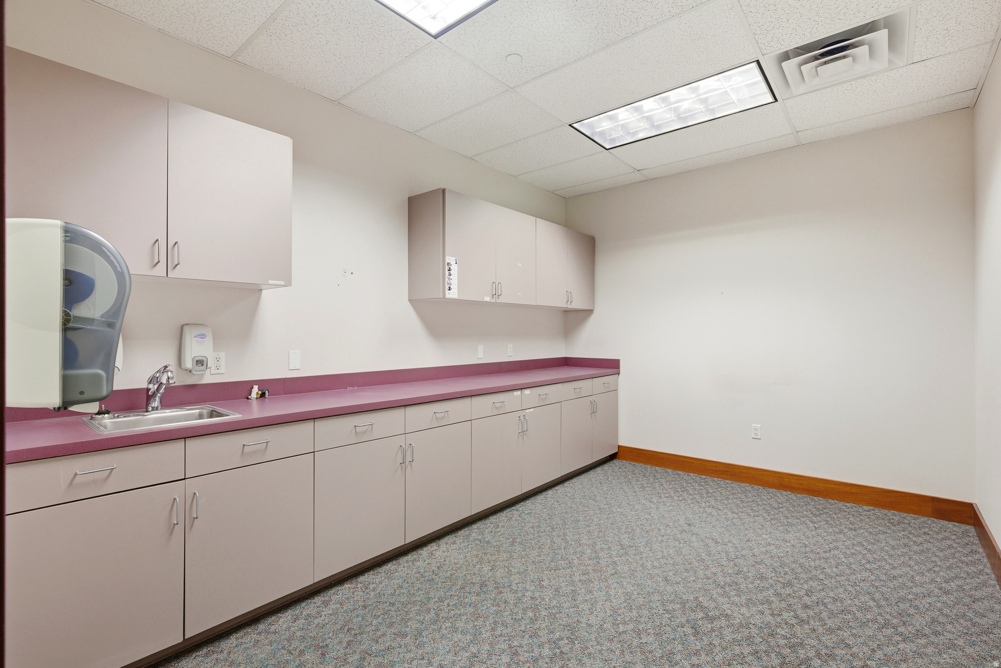 LAKE POINTE - Commercial Lease