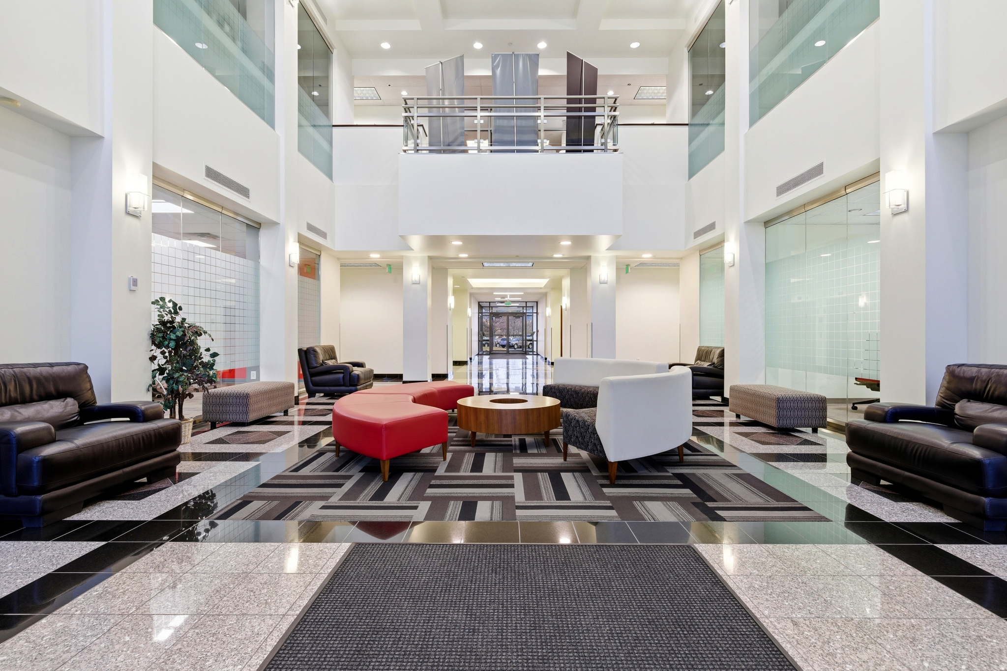 LAKE POINTE - Commercial Lease