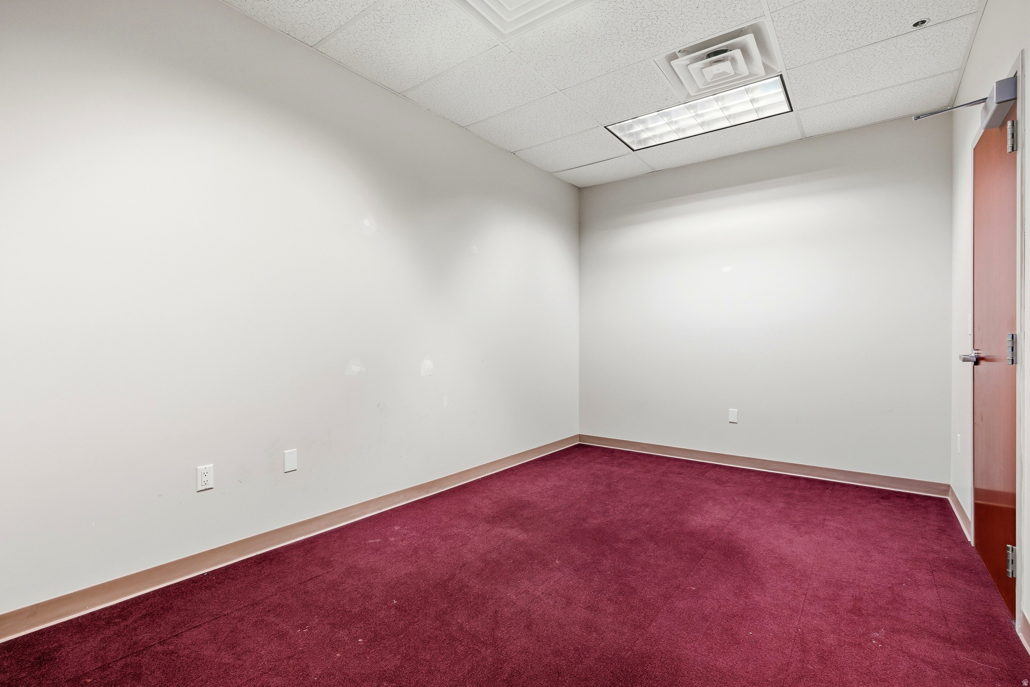 LAKE POINTE - Commercial Lease