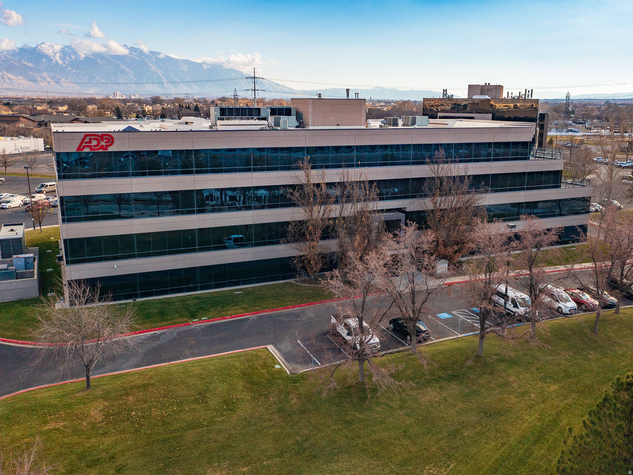 LAKE POINTE - Commercial Lease