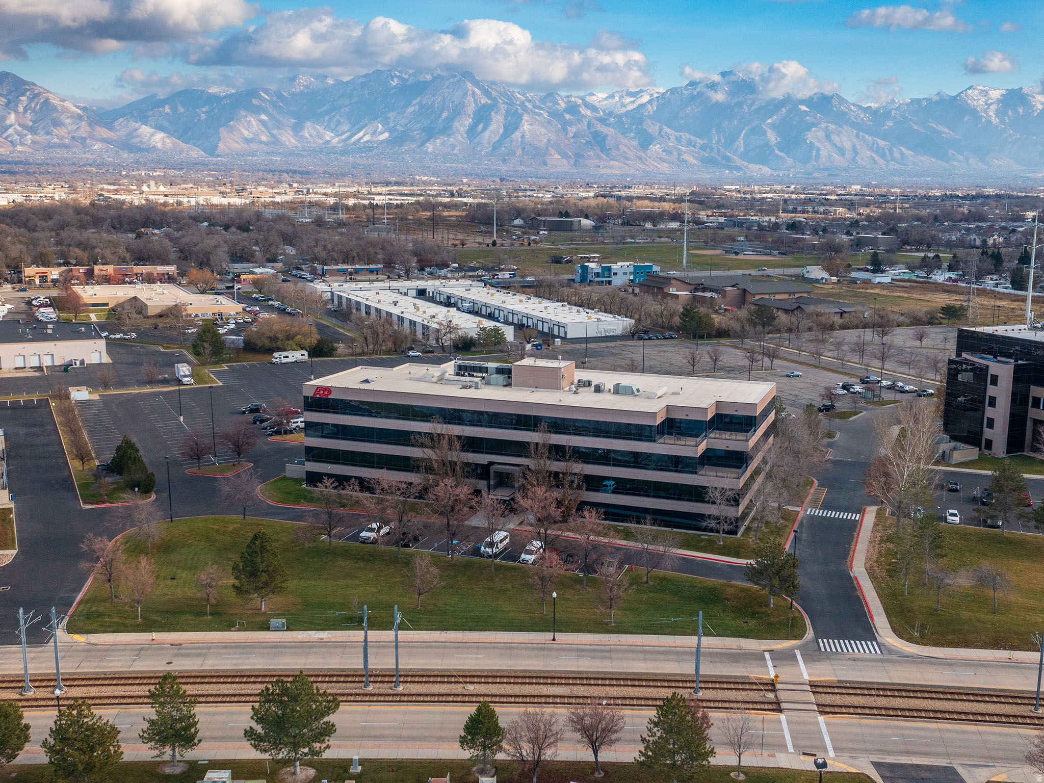 LAKE POINTE - Commercial Lease