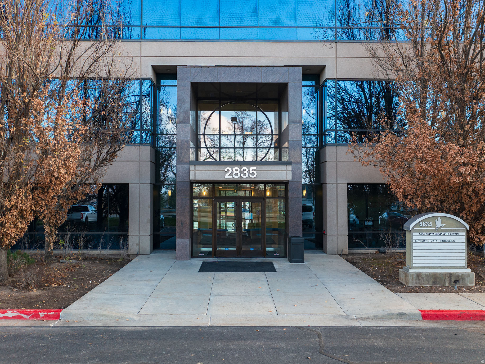 LAKE POINTE - Commercial Lease