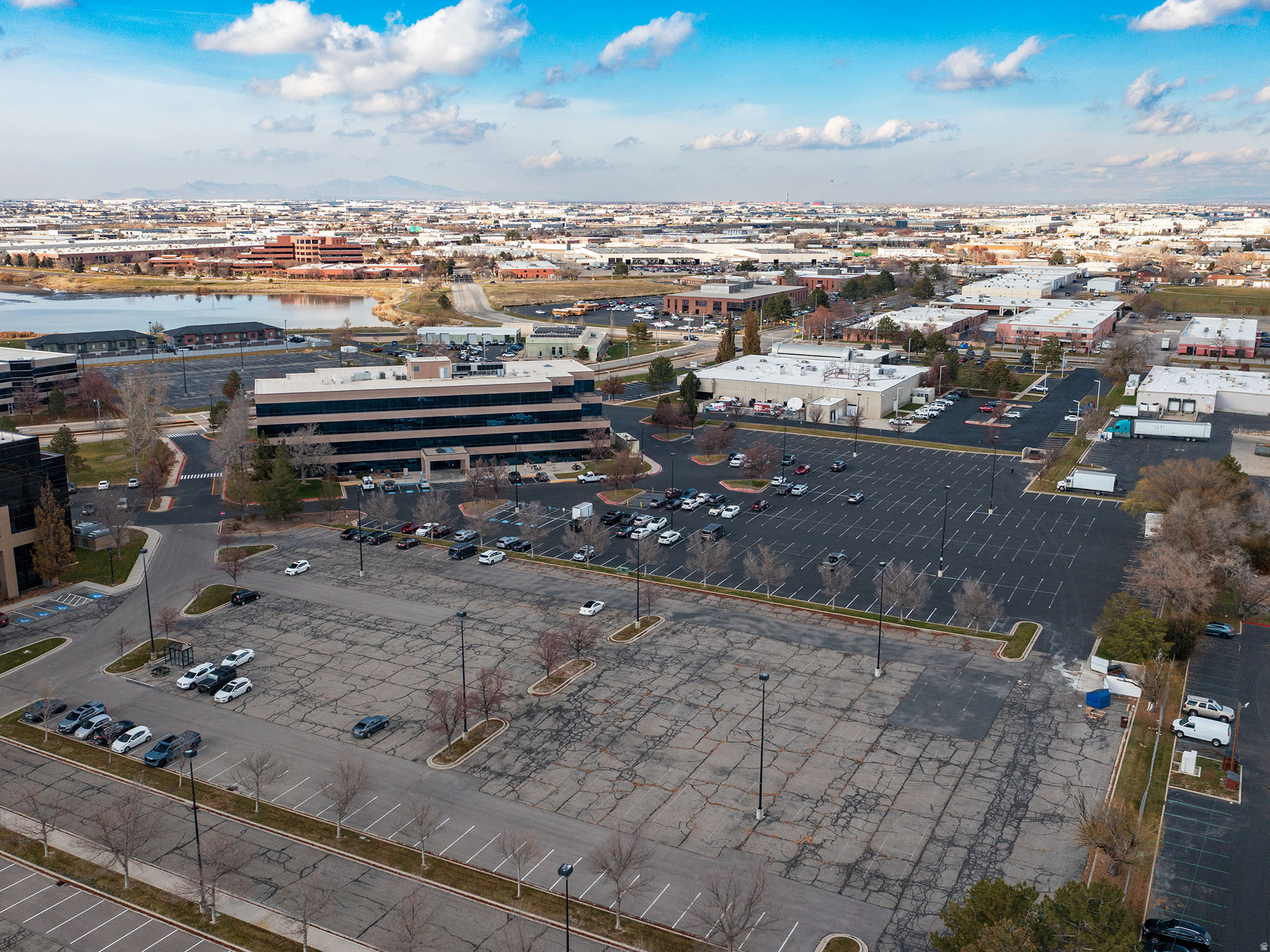 LAKE POINTE - Commercial Lease