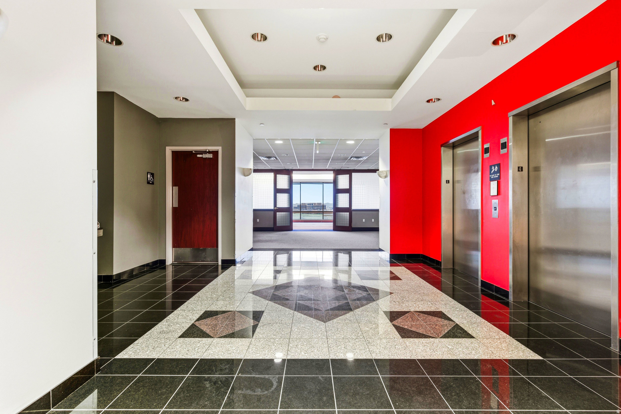 LAKE POINTE - Commercial Lease