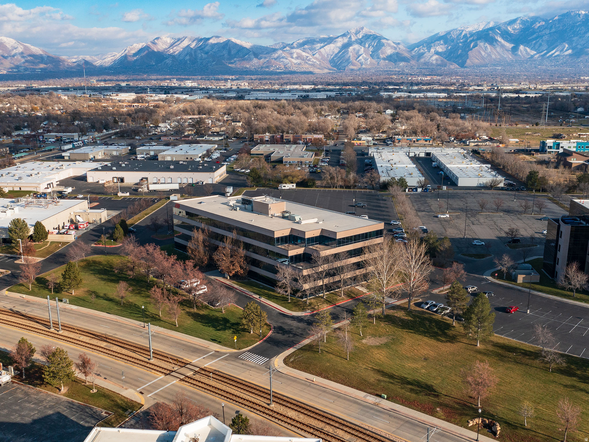 LAKE POINTE - Commercial Lease