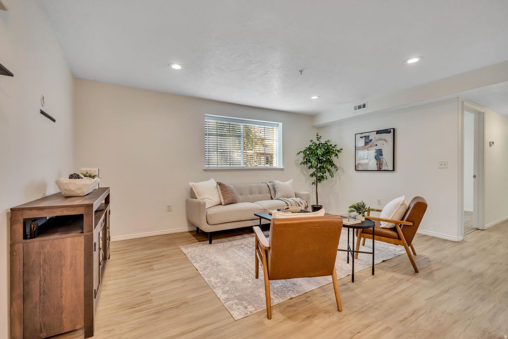 Photo of 325 W 700 N #14, Salt Lake City, UT 84103 (MLS # 2141915)
