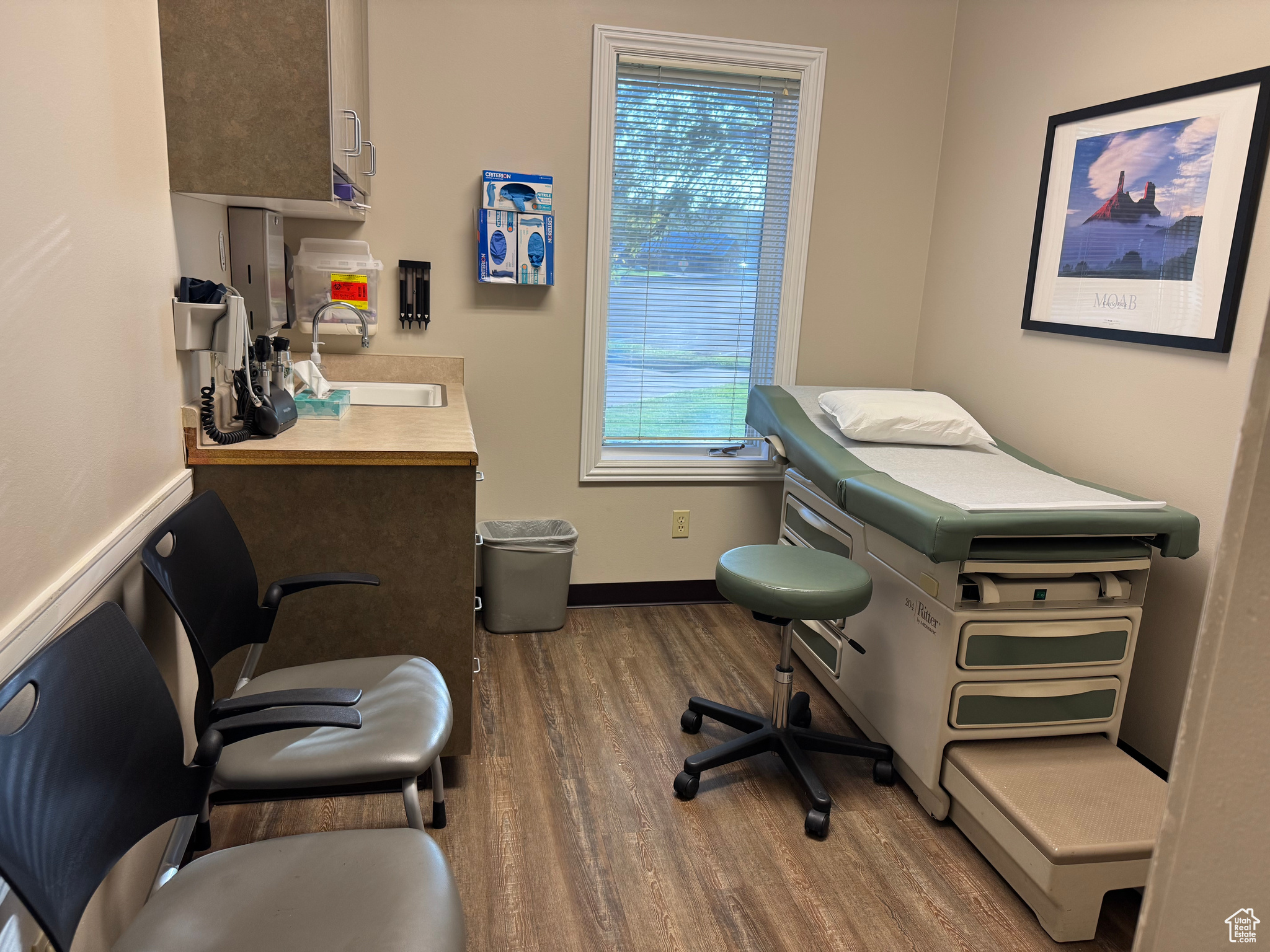 MT VW MEDICAL PLAZA - Commercial Sale