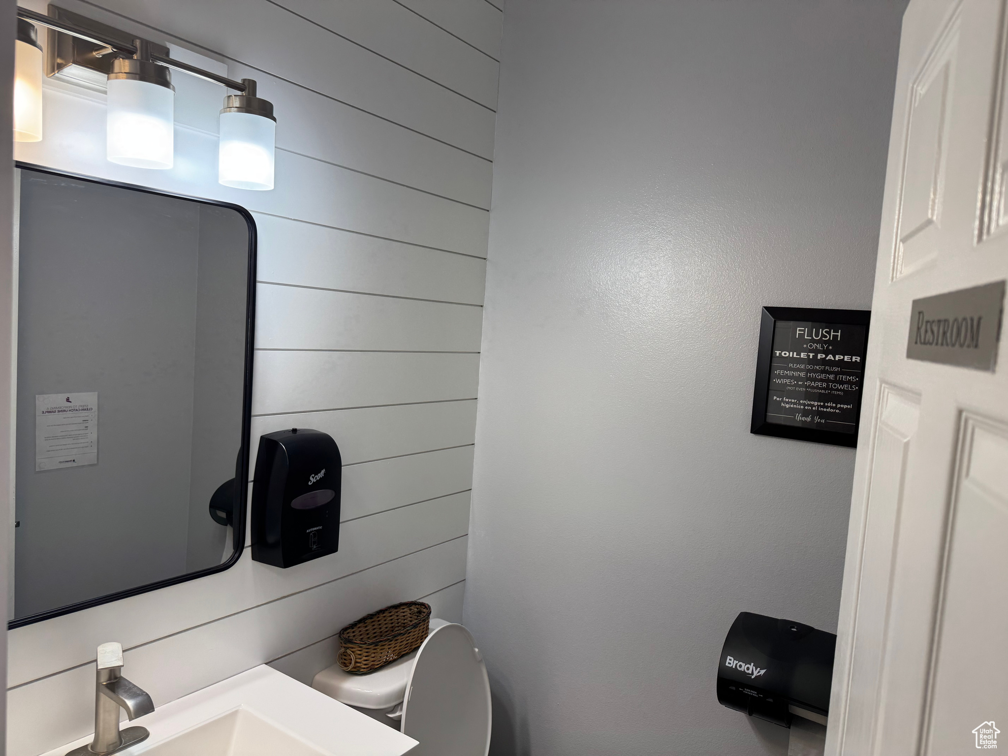 MT VW MEDICAL PLAZA - Commercial Sale