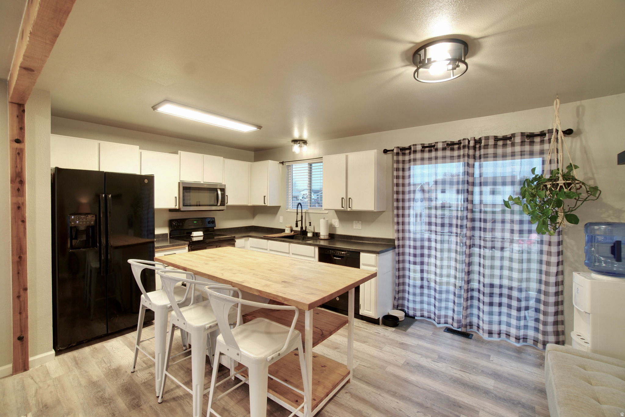 COUNTRY CREEK ESTATES #2 - Residential