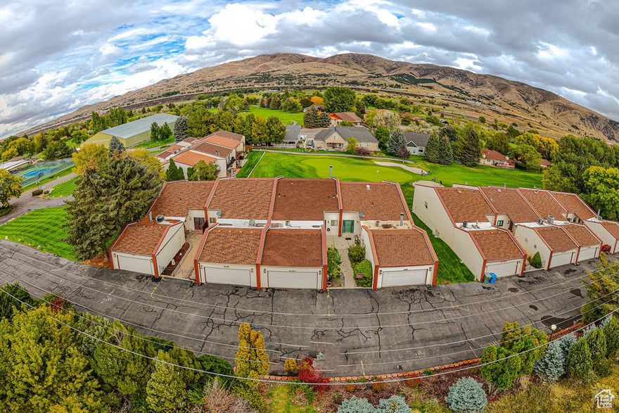18th Hole!!! At The Country Club! It doesn't get better than this! Enjoy the Location, The Amenities, and the Upgrades! You have to see it! Large Open Concept Living Room and Kitchen! Main Floor Living! With Plenty of Room! 3 Bedrooms and 2.5 Baths! Low Maintenance lifestyle gives you more time to enjoy all that Idaho has to offer! Would you rather be mowing a lawn or hanging out on the golf course? Easy Choice! Give your favorite Agent a call and come check it out!