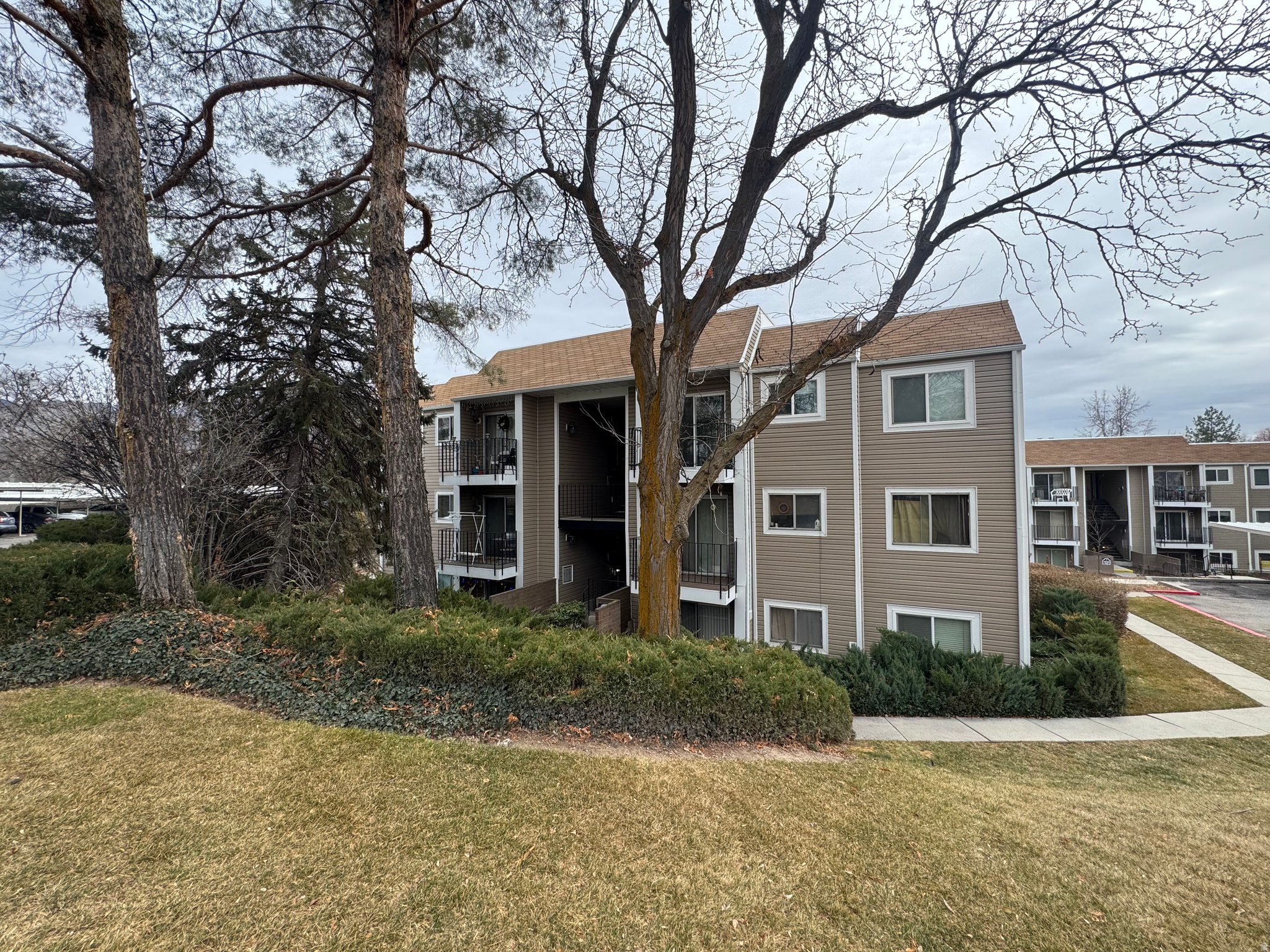 QUAILBROOK EAST - Residential