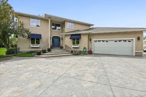 Photo of 1436 VINE ST S, Murray, UT 84121 (MLS # 2156647)
