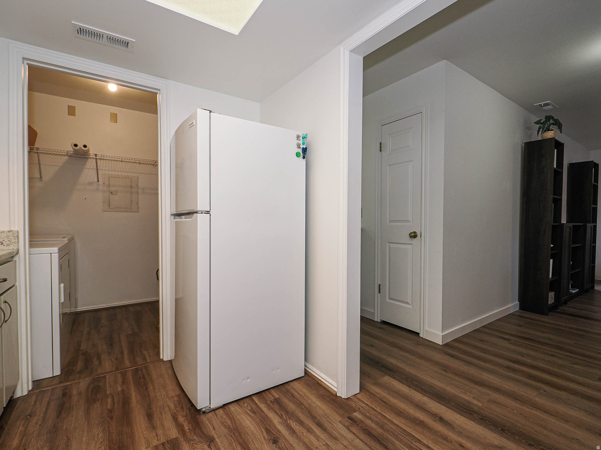 COUNTRY WOOD ESTATES - Residential